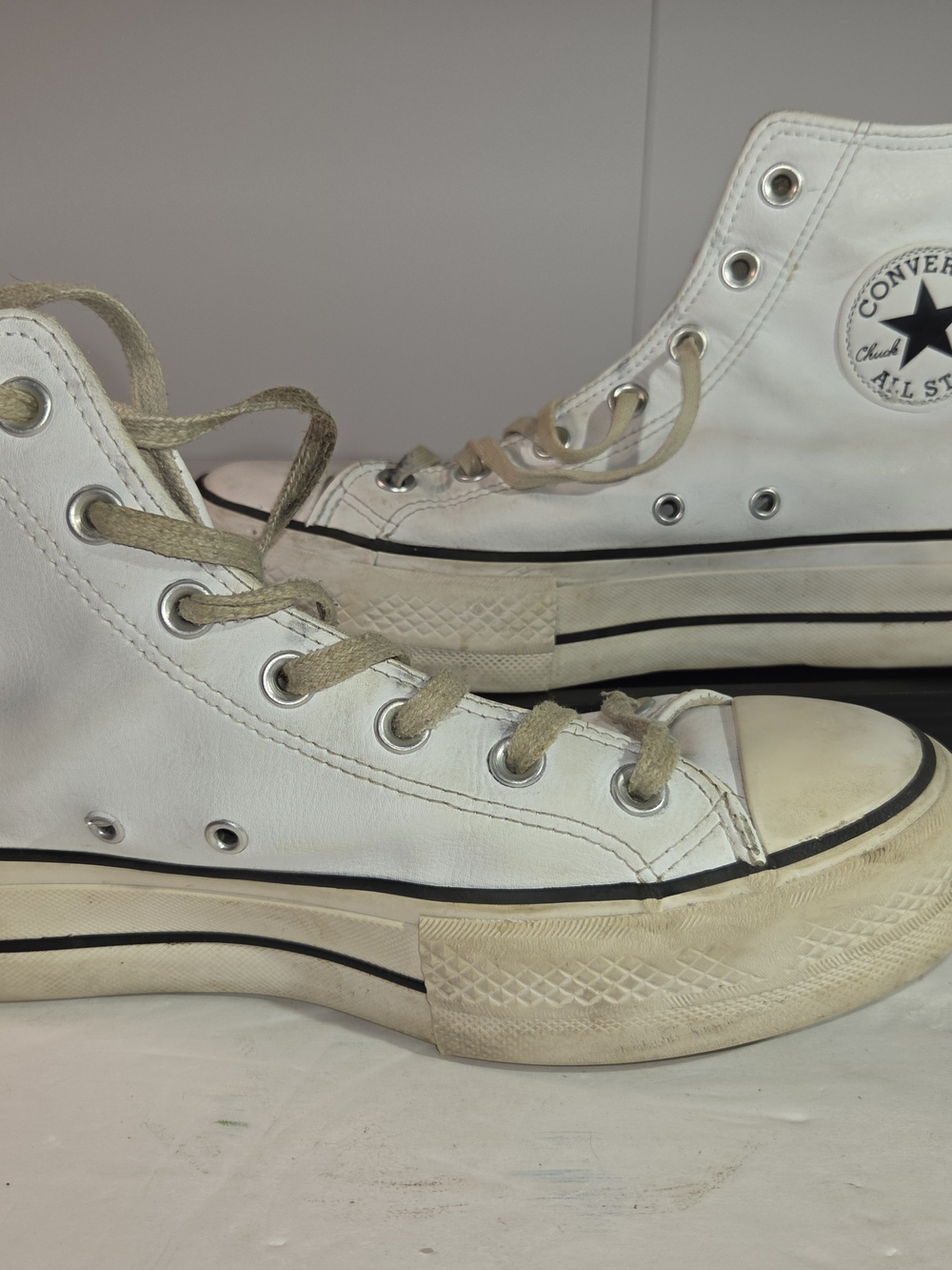 Converse Chuck Taylor All Star Platform High Top White Leather Sneaker Women's 9
